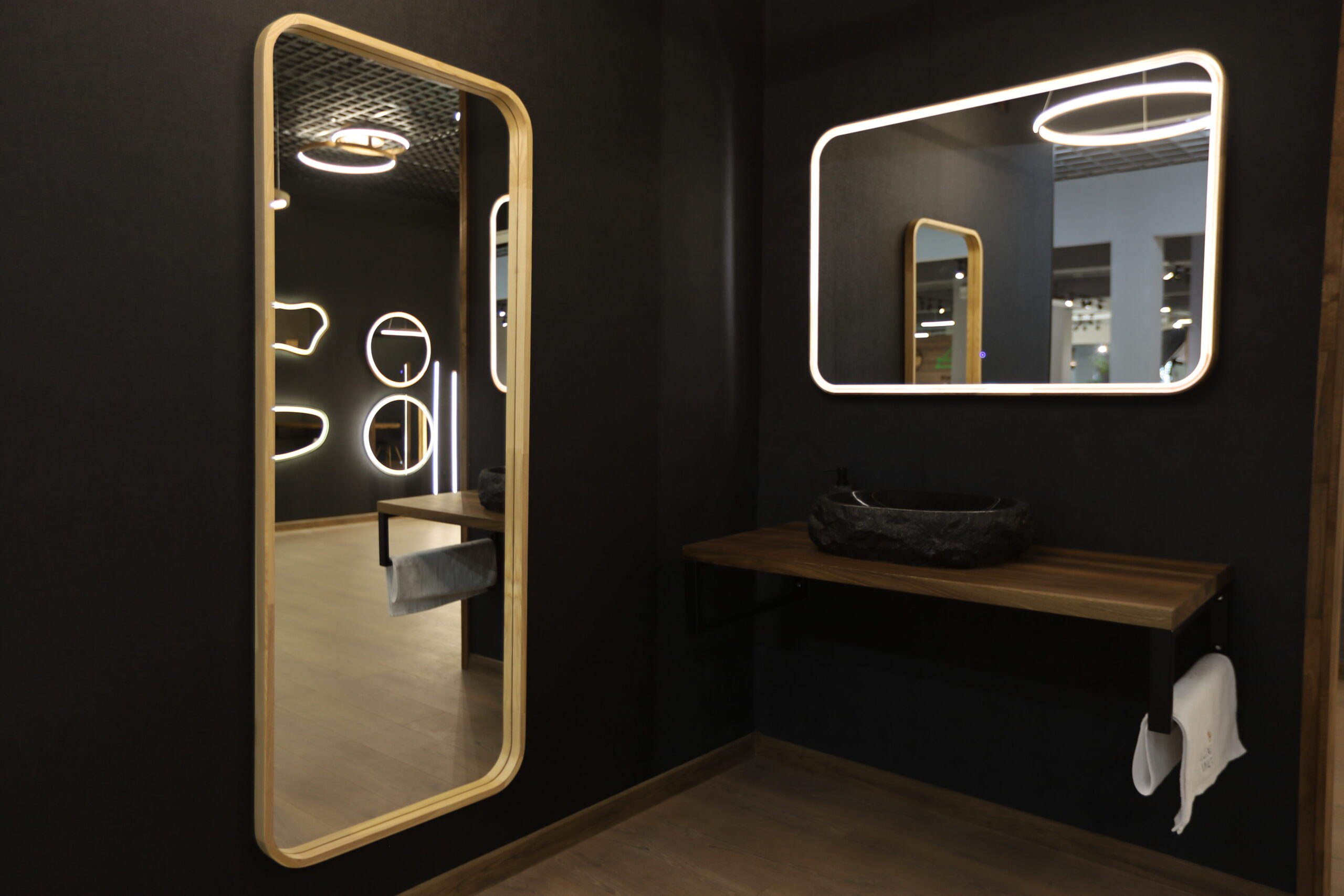 У ТЦ «Три Слони» відкрився новий салон Luxury Wood 4